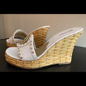 Vintage Michael Kors white basket weave wedge sandals with Gold hardware.